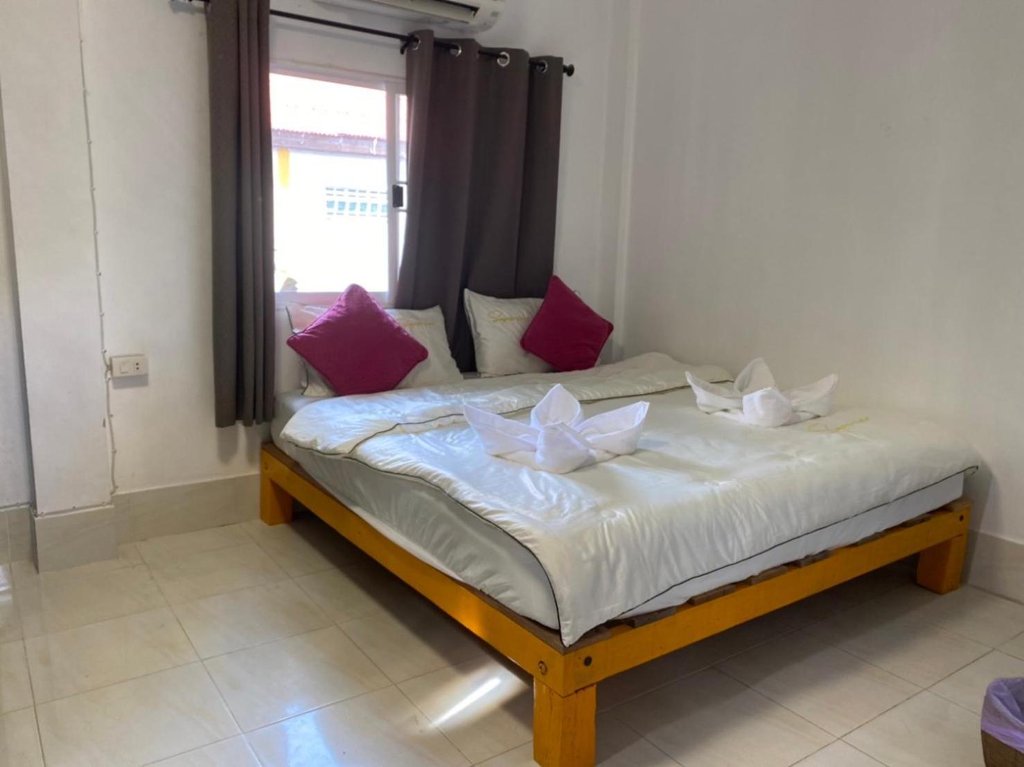 Miss Hong House Hotell Koh Samet Exteriör bild
